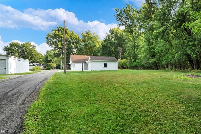 7655 Walnut Drive, Chippewa Lake, OH 44215