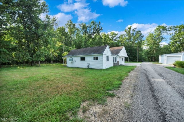 7655 Walnut Drive, Chippewa Lake, OH 44215