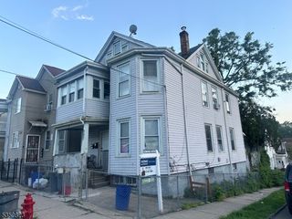 197 Temple St, Paterson City, NJ 07522