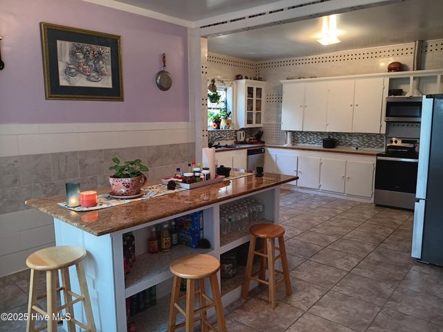 1014 N Independence Street, Kinston, NC 28501