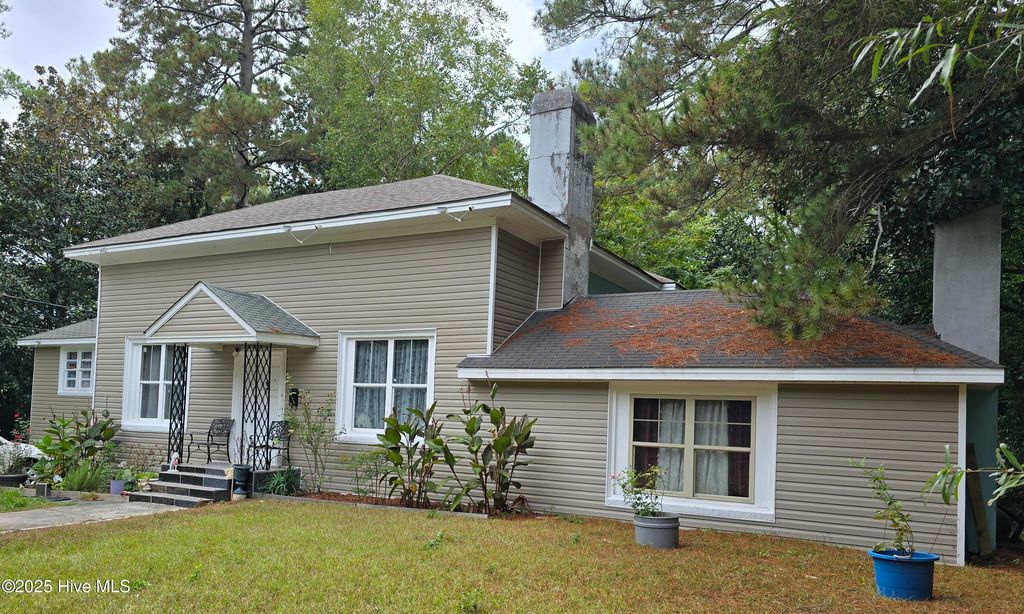 1014 N Independence Street, Kinston, NC 28501