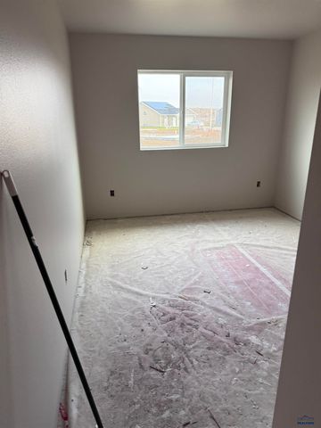 888 VICKSBURG ST, Box Elder, SD 57719