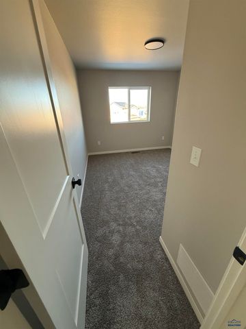 888 VICKSBURG ST, Rapid City, SD 57719