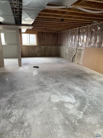 888 VICKSBURG ST, Box Elder, SD 57719