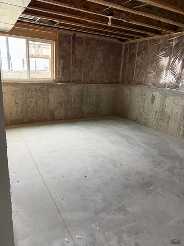 888 VICKSBURG ST, Box Elder, SD 57719