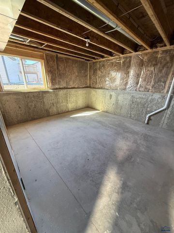 888 VICKSBURG ST, Box Elder, SD 57719