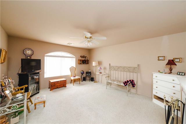 2207 E Greasewood Drive, Kingman, AZ 86409