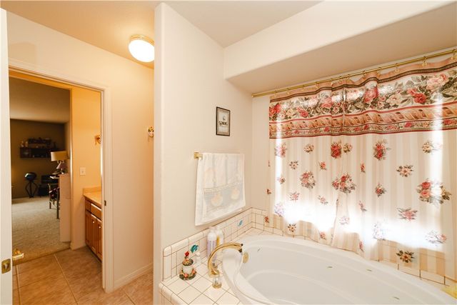 2207 E Greasewood Drive, Kingman, AZ 86409