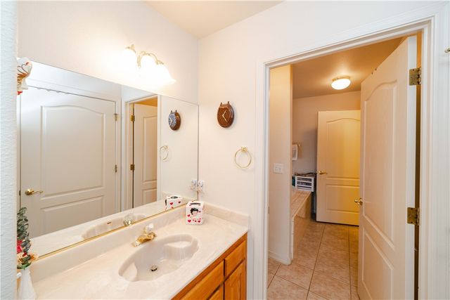 2207 E Greasewood Drive, Kingman, AZ 86409