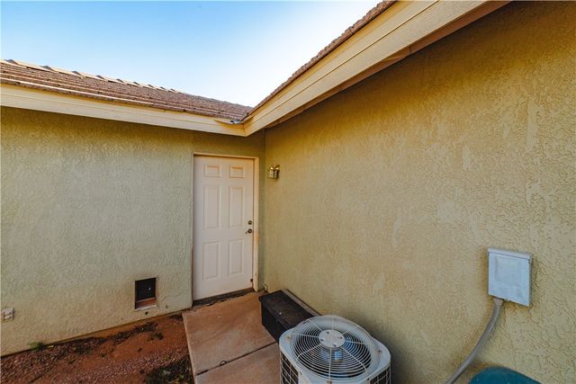 2207 E Greasewood Drive, Kingman, AZ 86409