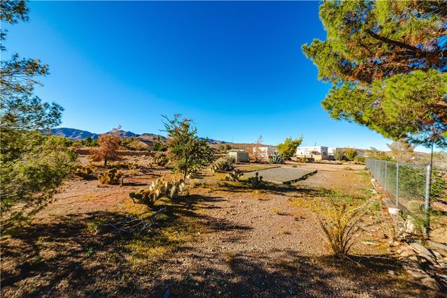 2207 E Greasewood Drive, Kingman, AZ 86409
