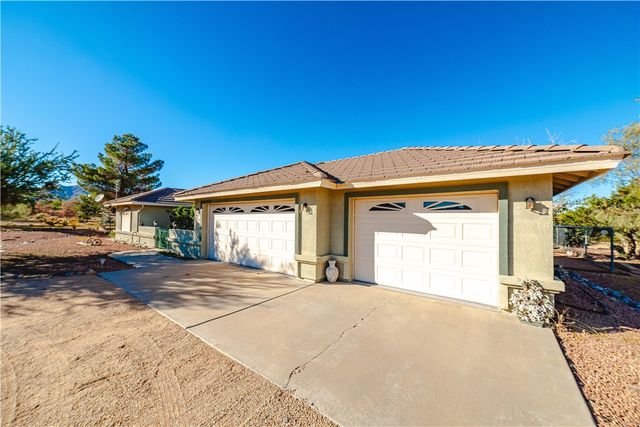 2207 E Greasewood Drive, Kingman, AZ 86409