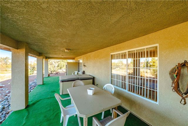 2207 E Greasewood Drive, Kingman, AZ 86409