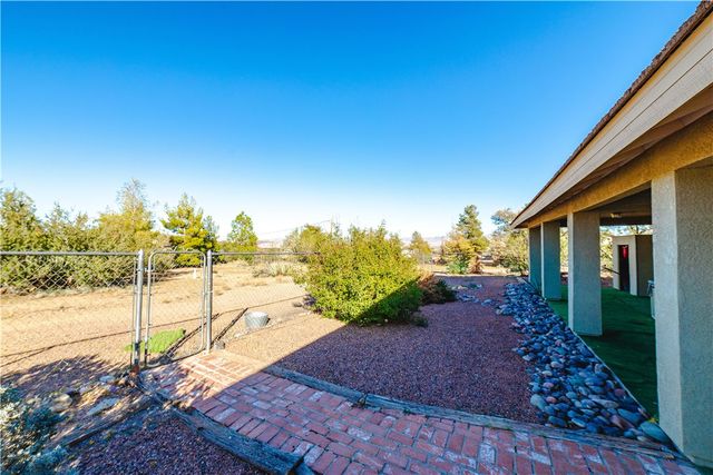 2207 E Greasewood Drive, Kingman, AZ 86409