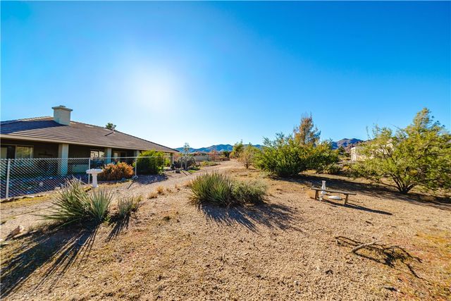 2207 E Greasewood Drive, Kingman, AZ 86409