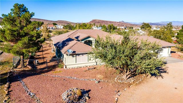 2207 E Greasewood Drive, Kingman, AZ 86409