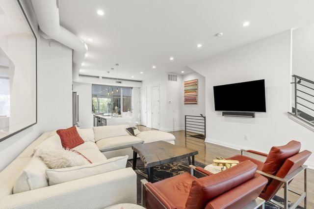 239 Auden Avenue, Columbus, OH 43215