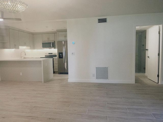 5993 La Pinata Boulevard D1, Greenacres, FL 33463