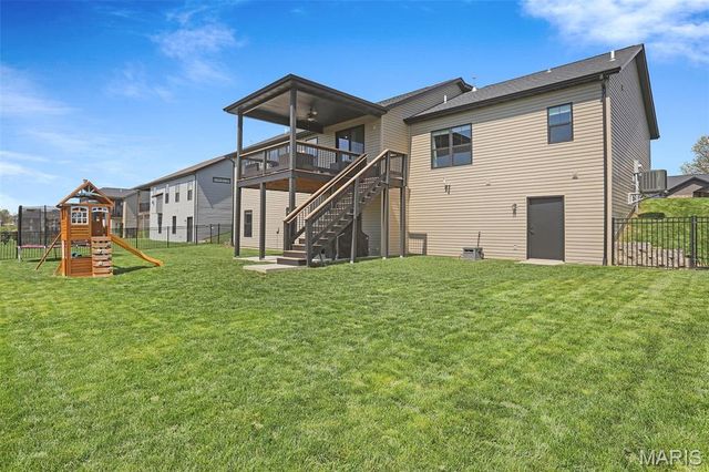 212 Meridian Oaks Drive, Glen Carbon, IL 62034