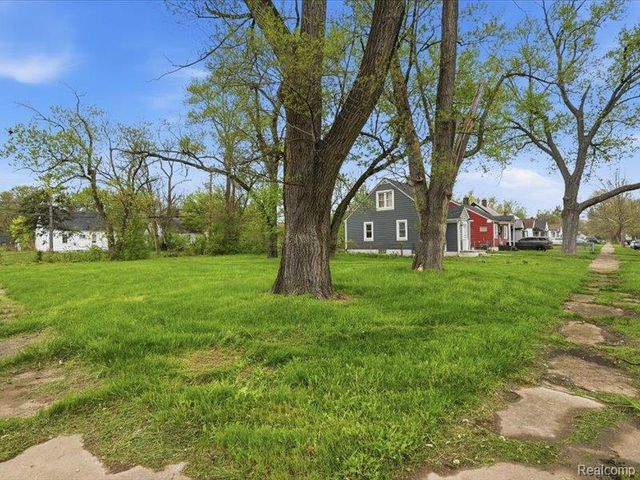 19417 Glastonbury Road, Detroit, MI 48219