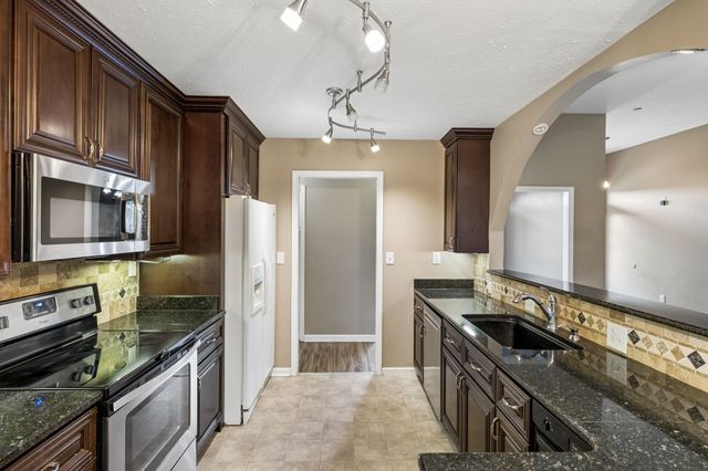 256 Dixie Ln, Pleasant View, TN 37146