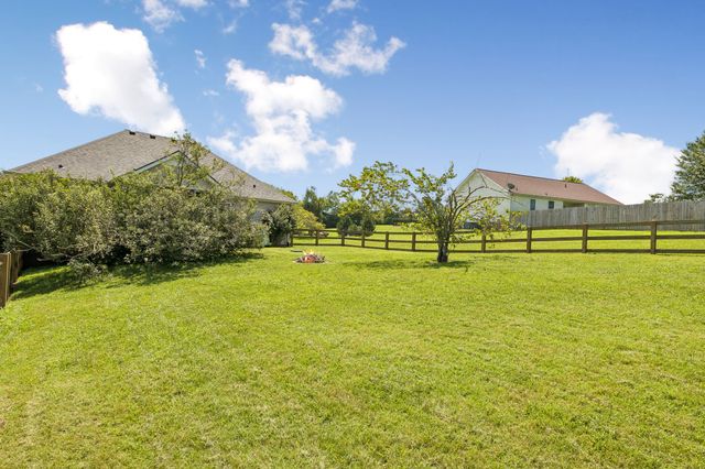 256 Dixie Ln, Pleasant View, TN 37146