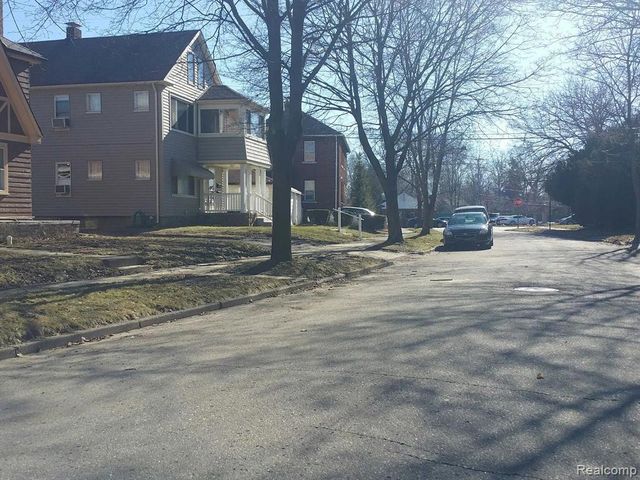 24 Mohawk Road, Pontiac, MI 48341