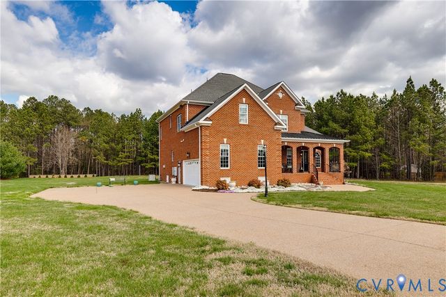 12316 Traylor Field Ln, Ashland, VA 23005