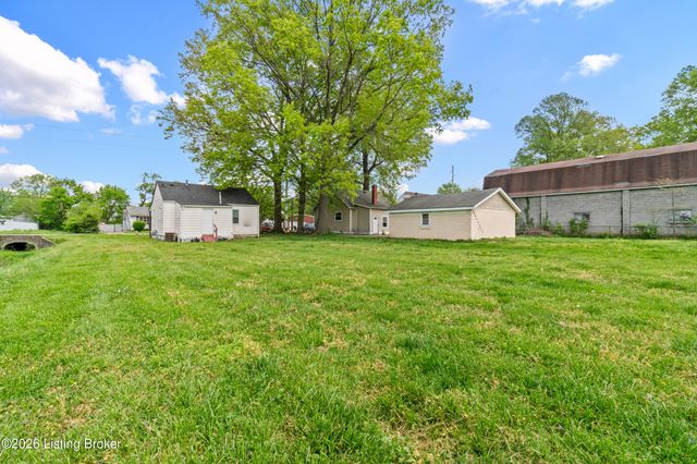 3328 Farnsley Rd, Louisville, KY 40216