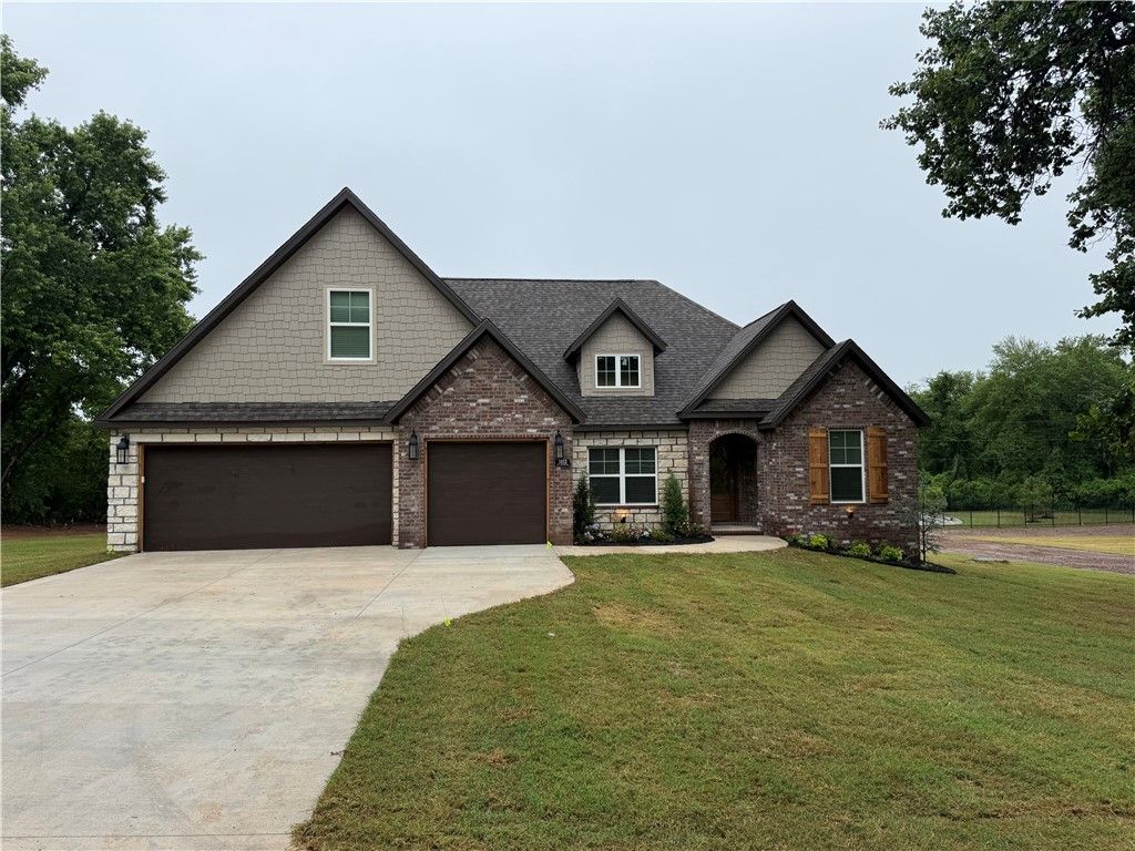 3053 E Shelton Road, Fayetteville, AR 72703