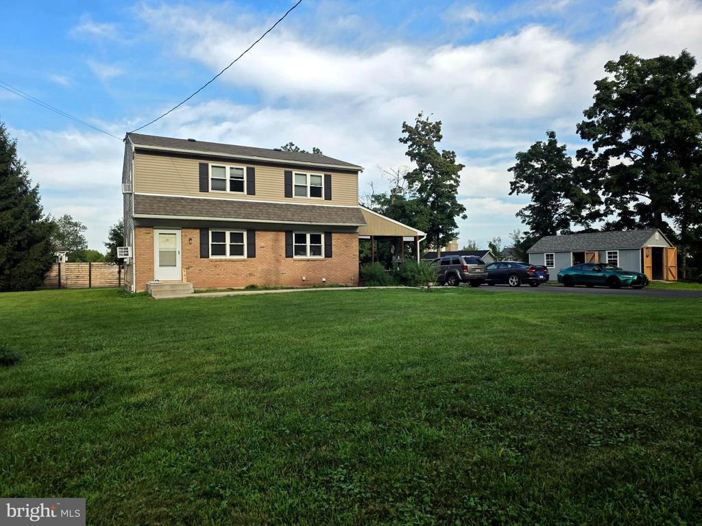 947 S OLD BETHLEHEM PIKE, QUAKERTOWN, PA 18951 — photo 2