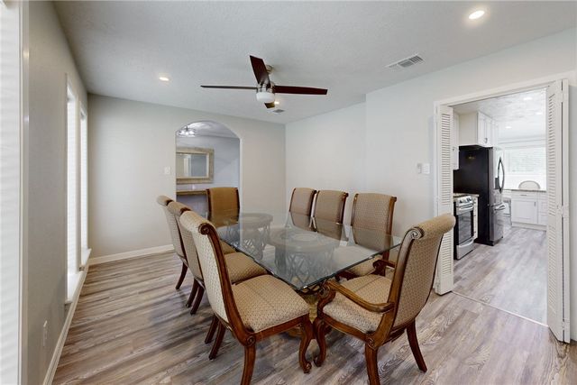 1817 Laura Lane, College Station, TX 77840
