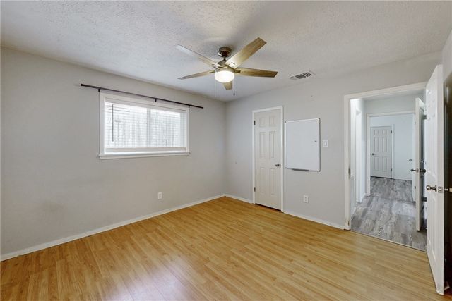 1817 Laura Lane, College Station, TX 77840