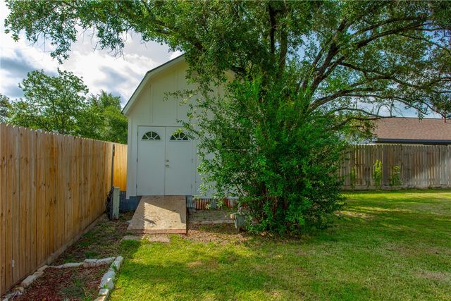 1817 Laura Lane, College Station, TX 77840