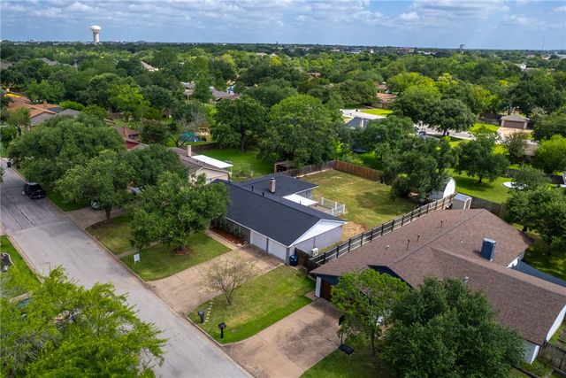 1817 Laura Lane, College Station, TX 77840