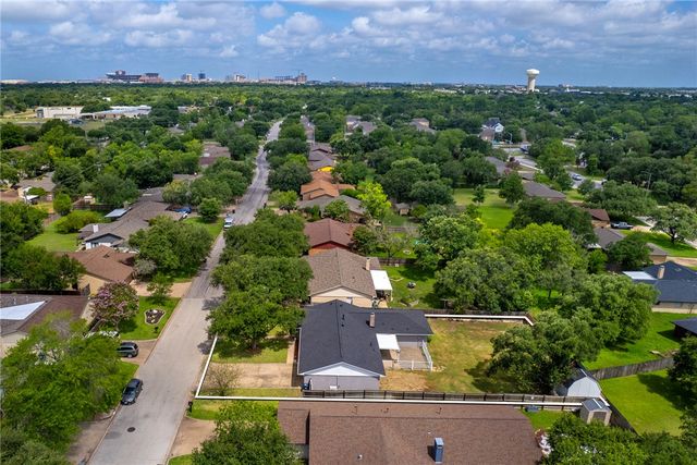 1817 Laura Lane, College Station, TX 77840