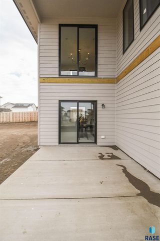1504 W Bennett Dr Drive, Brandon, SD 57005