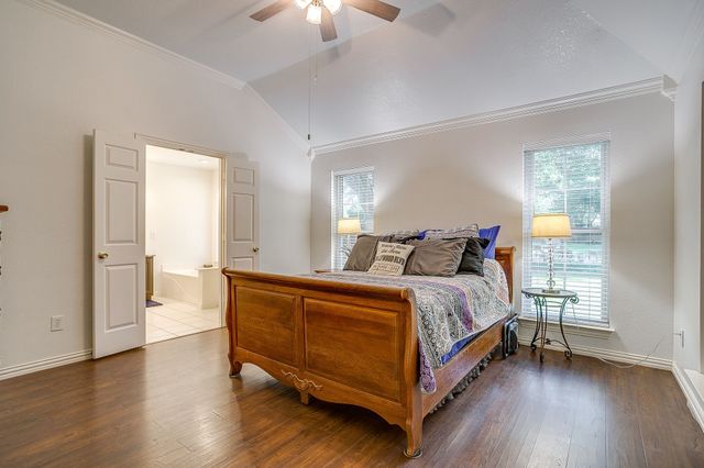 108 Hollywood Boulevard, Euless, TX 76040