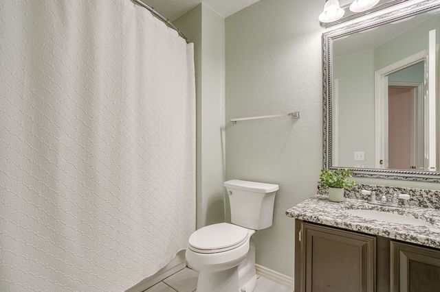 108 Hollywood Boulevard, Euless, TX 76040