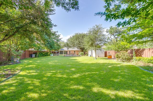 108 Hollywood Boulevard, Euless, TX 76040