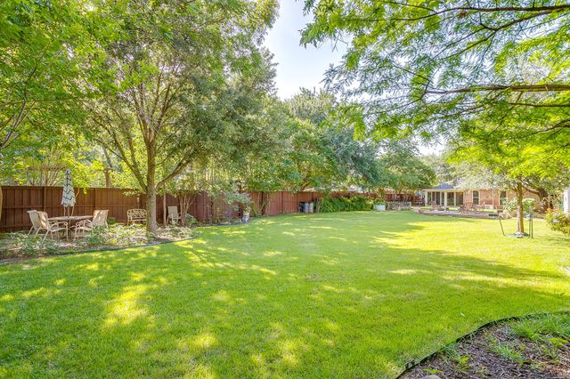108 Hollywood Boulevard, Euless, TX 76040