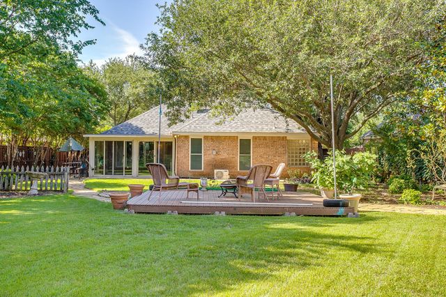 108 Hollywood Boulevard, Euless, TX 76040