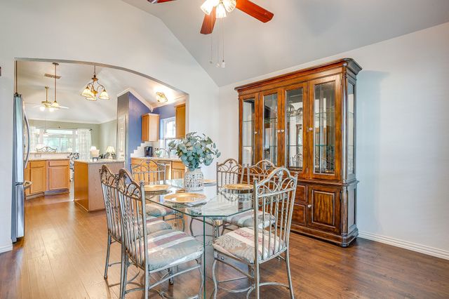 108 Hollywood Boulevard, Euless, TX 76040