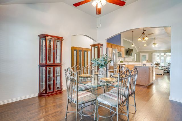 108 Hollywood Boulevard, Euless, TX 76040