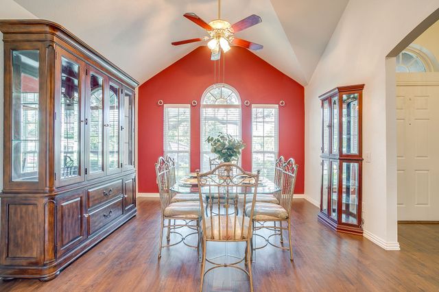 108 Hollywood Boulevard, Euless, TX 76040