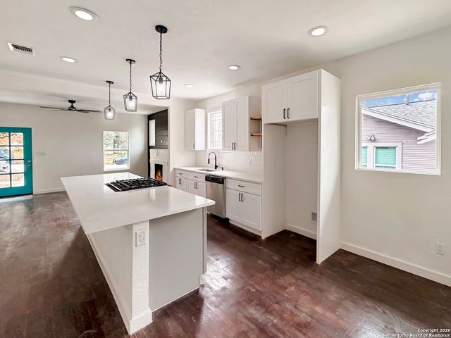 419 W Huisache, San Antonio, TX 78212