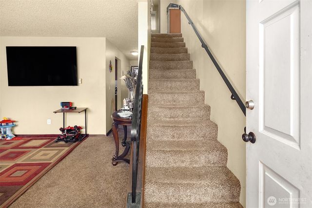9226 Sharon Drive, Everett, WA 98204