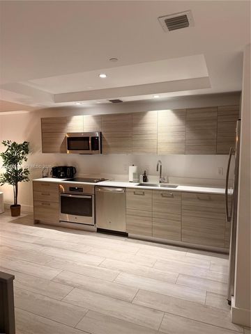 121 NE 34th St 2806A, Miami, FL 33137