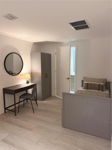 121 NE 34th St 2806A, Miami, FL 33137