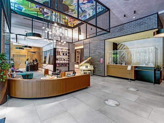 121 NE 34th St 2806A, Miami, FL 33137